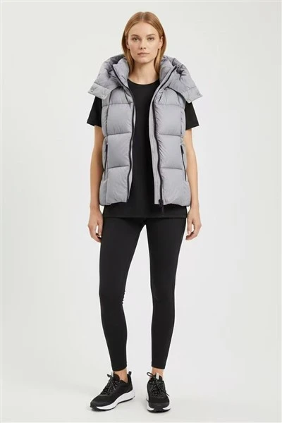 Women's Puffy Poly Filled Vest high quality