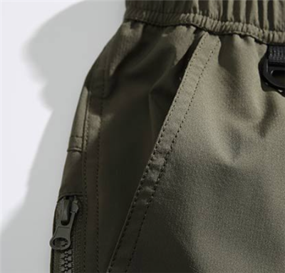 Outdoor green pants pocket